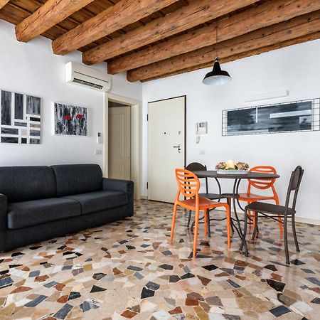 Lovely Apartment In Vicenza Eksteriør billede